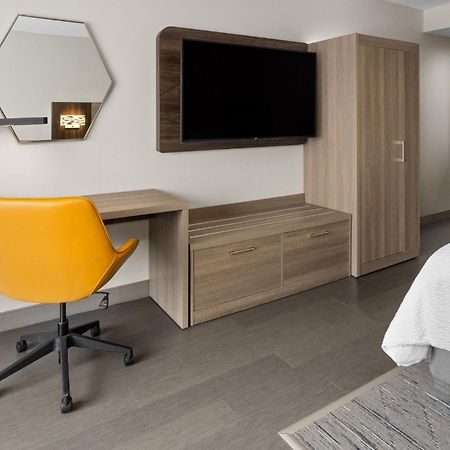 Holiday Inn Express & Suites Waynesboro East ภายนอก รูปภาพ