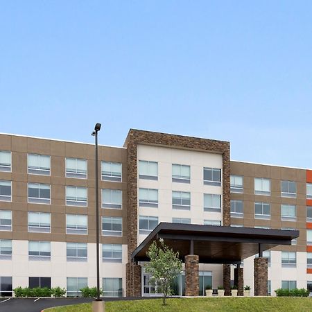 Holiday Inn Express & Suites Waynesboro East ภายนอก รูปภาพ