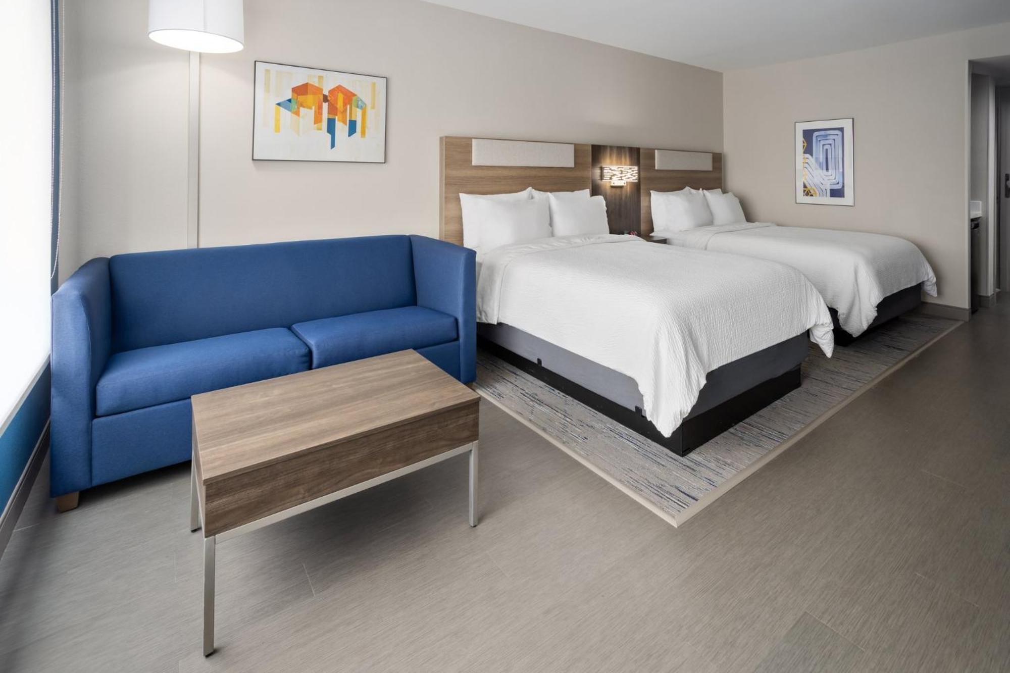 Holiday Inn Express & Suites Waynesboro East ภายนอก รูปภาพ